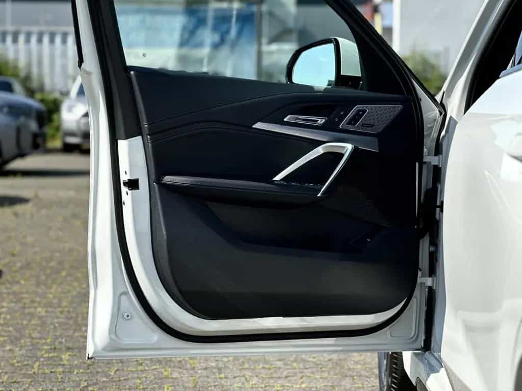 BMW X1 sDrive20i M Sport Pro Head-Up HK HiFi DAB 06/2025-photo-8