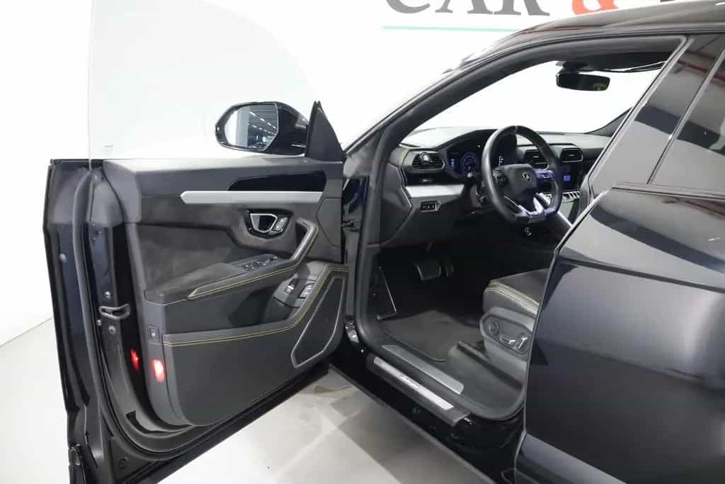 Lamborghini Urus 4.0 V8 03/2020-photo-8