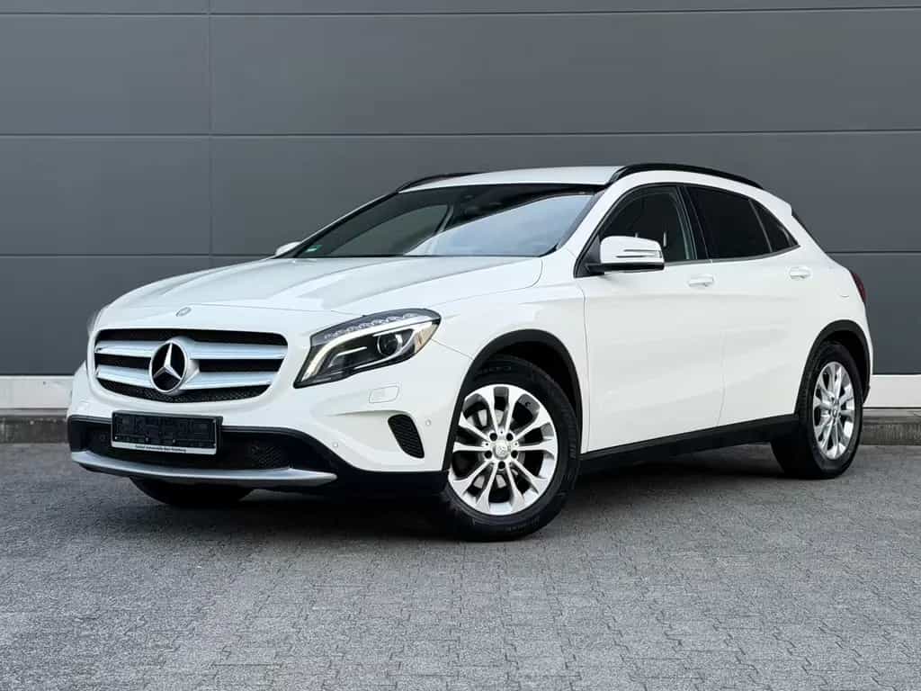 Mercedes-Benz GLA 180 Style *Bi-Xenon* Rkam Navi 2.Hand TopZus 12/2015-photo-0