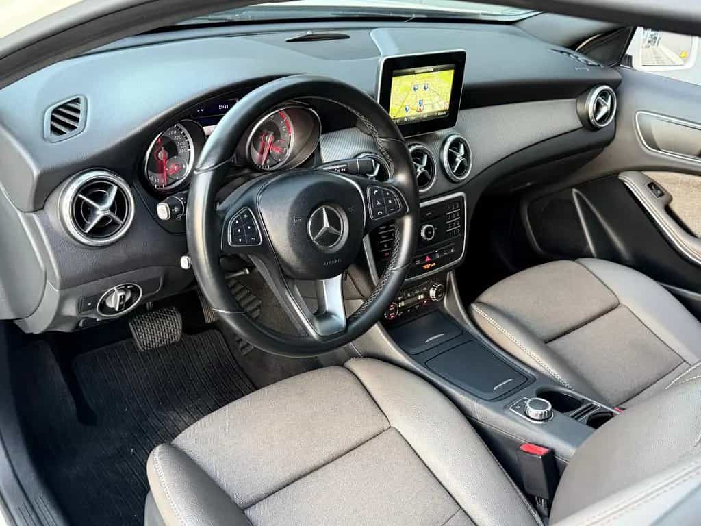 Mercedes-Benz GLA 180 Style *Bi-Xenon* Rkam Navi 2.Hand TopZus 12/2015-photo-20
