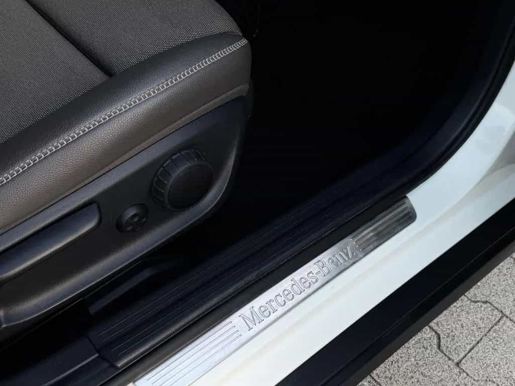 Mercedes-Benz GLA 180 Style *Bi-Xenon* Rkam Navi 2.Hand TopZus 12/2015-photo-22