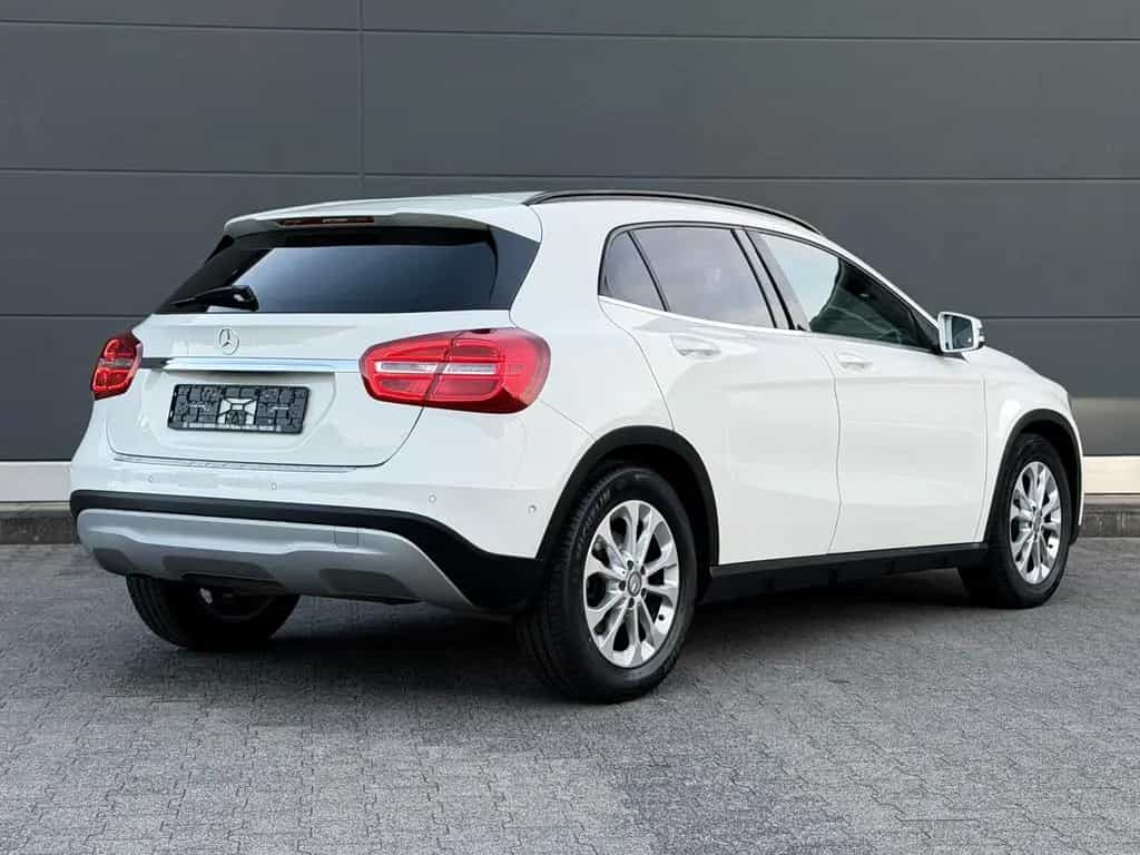 Mercedes-Benz GLA 180 Style *Bi-Xenon* Rkam Navi 2.Hand TopZus 12/2015-photo-24
