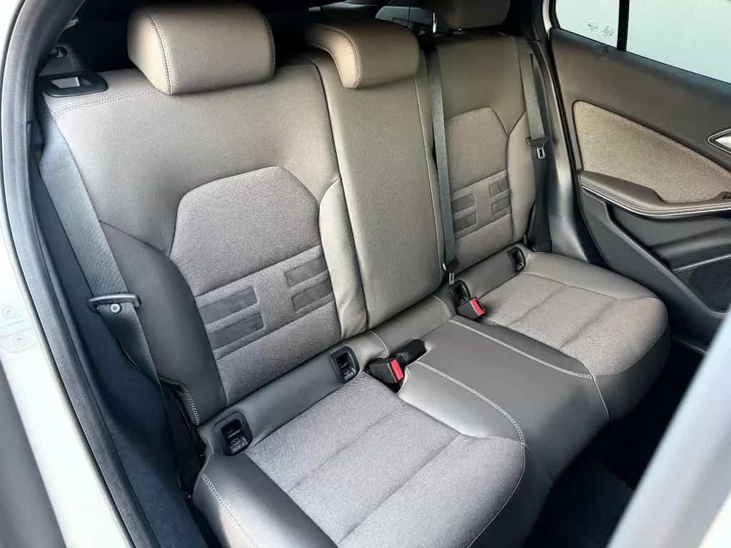 Mercedes-Benz GLA 180 Style *Bi-Xenon* Rkam Navi 2.Hand TopZus 12/2015-photo-26