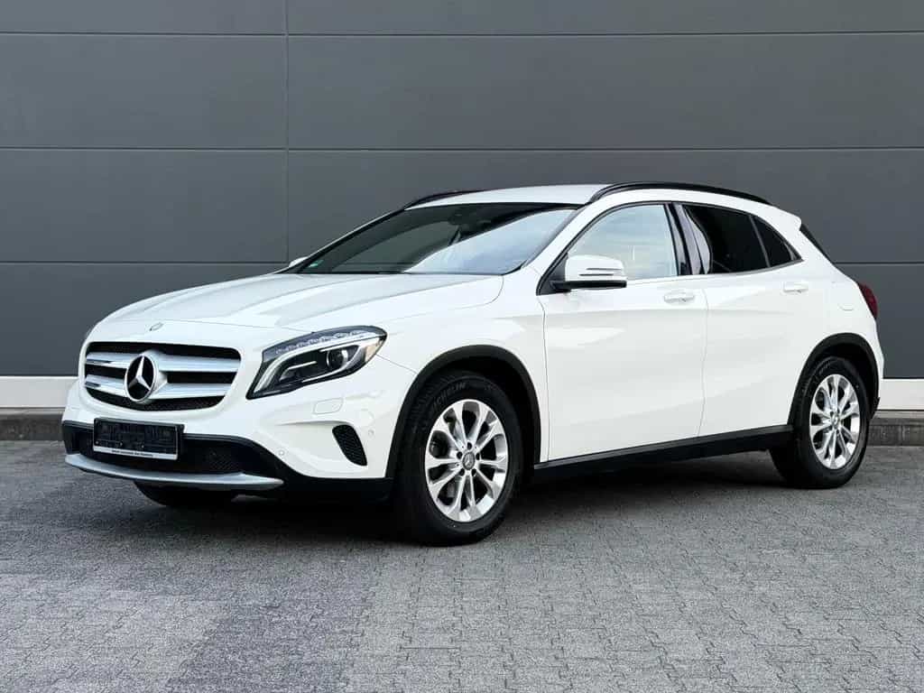 Mercedes-Benz GLA 180 Style *Bi-Xenon* Rkam Navi 2.Hand TopZus 12/2015-photo-33