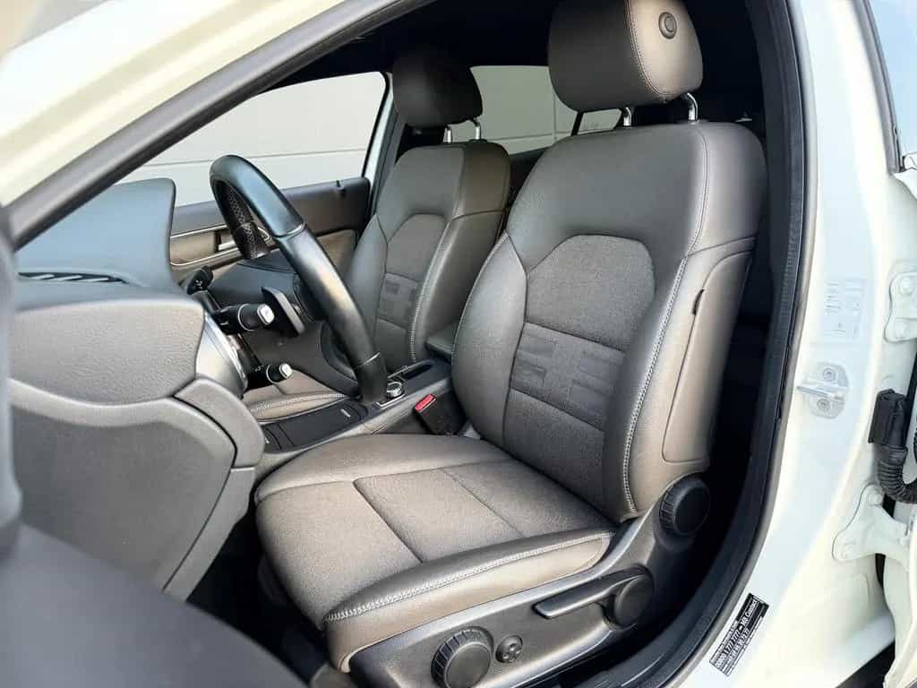 Mercedes-Benz GLA 180 Style *Bi-Xenon* Rkam Navi 2.Hand TopZus 12/2015-photo-35