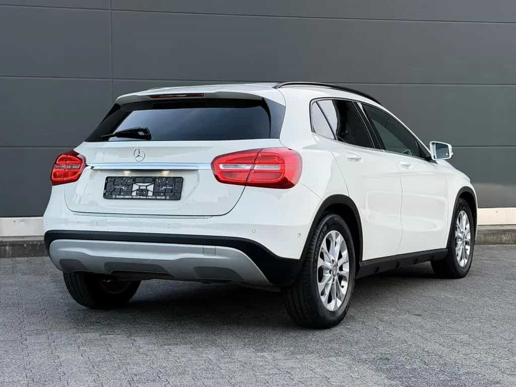 Mercedes-Benz GLA 180 Style *Bi-Xenon* Rkam Navi 2.Hand TopZus 12/2015-photo-49