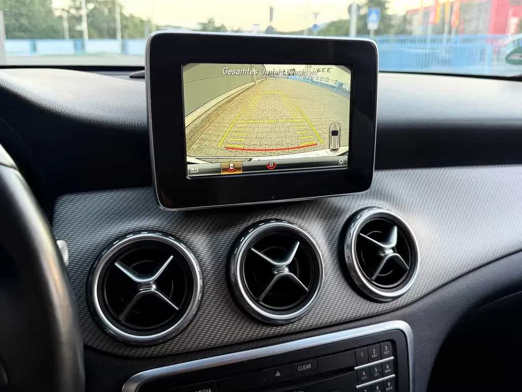 Mercedes-Benz GLA 180 Style *Bi-Xenon* Rkam Navi 2.Hand TopZus 12/2015-photo-6