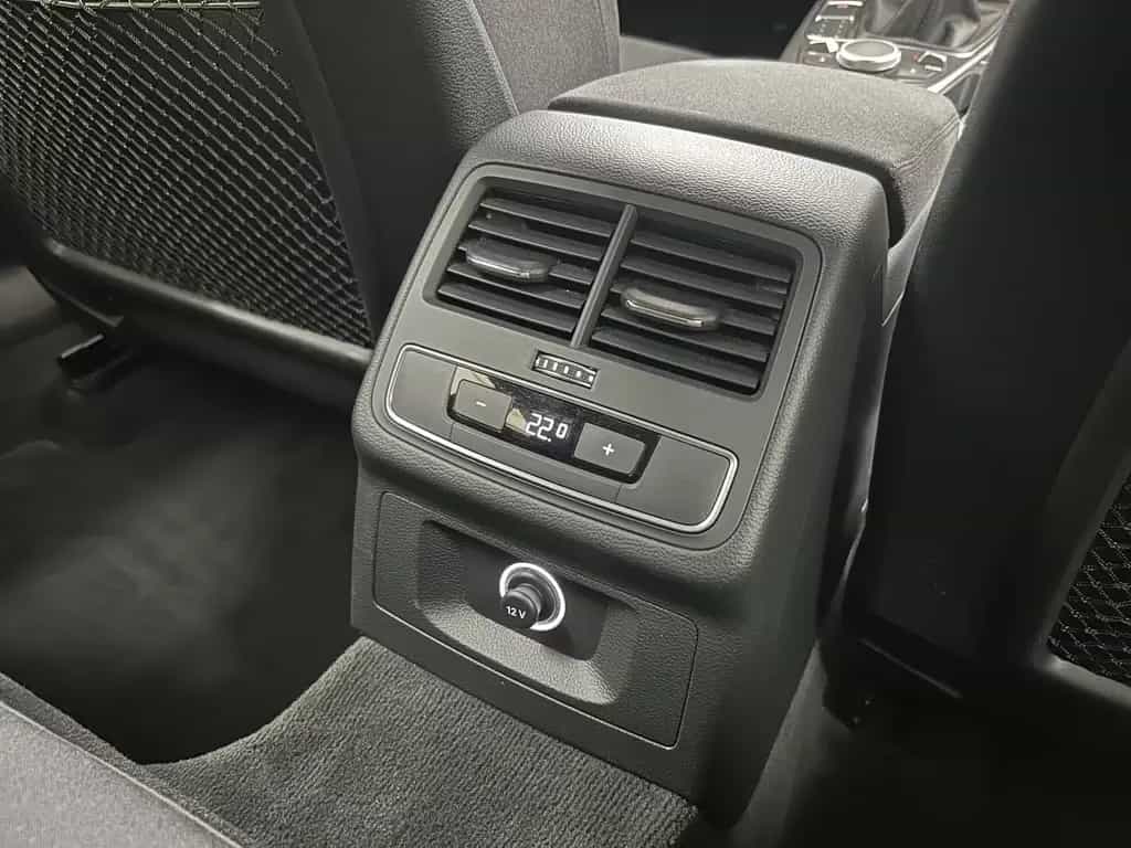 Audi A4 S line+LED+Ambiente+Navi+Carplay+Temp+SHZ+PDC 12/2018-photo-19
