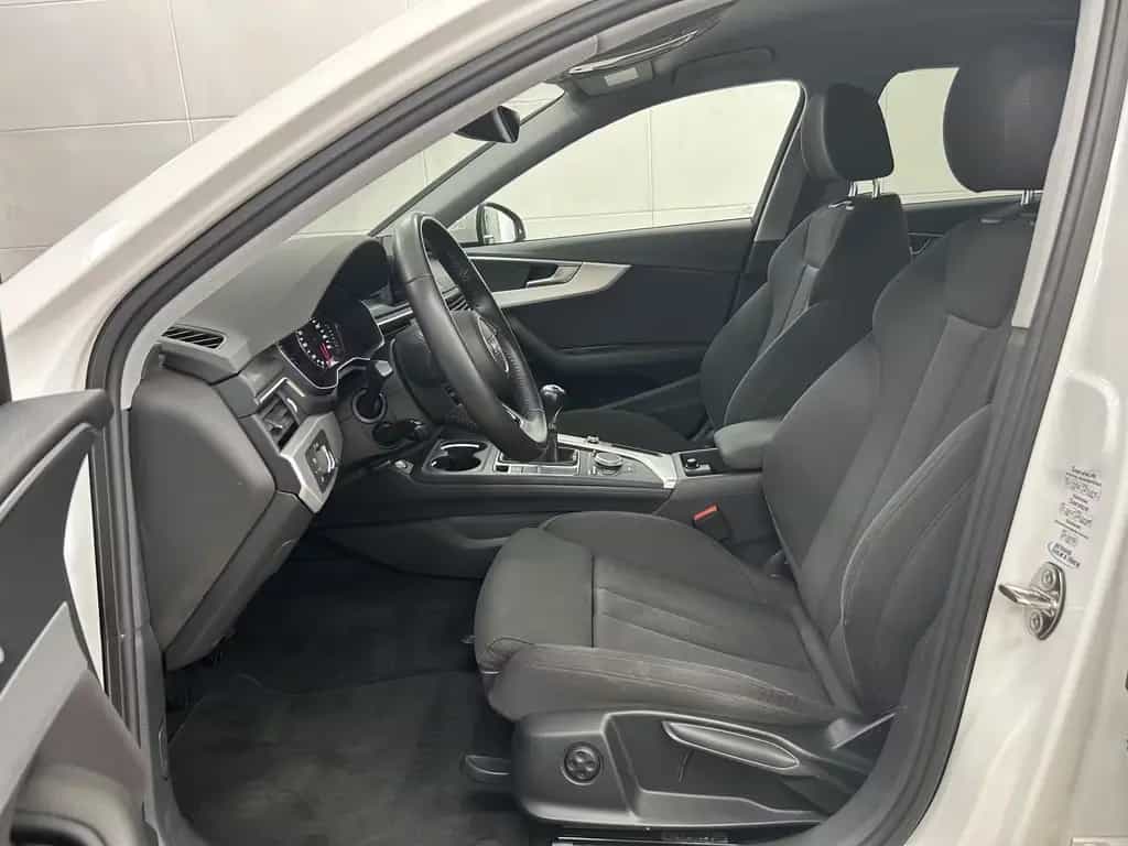 Audi A4 S line+LED+Ambiente+Navi+Carplay+Temp+SHZ+PDC 12/2018-photo-24