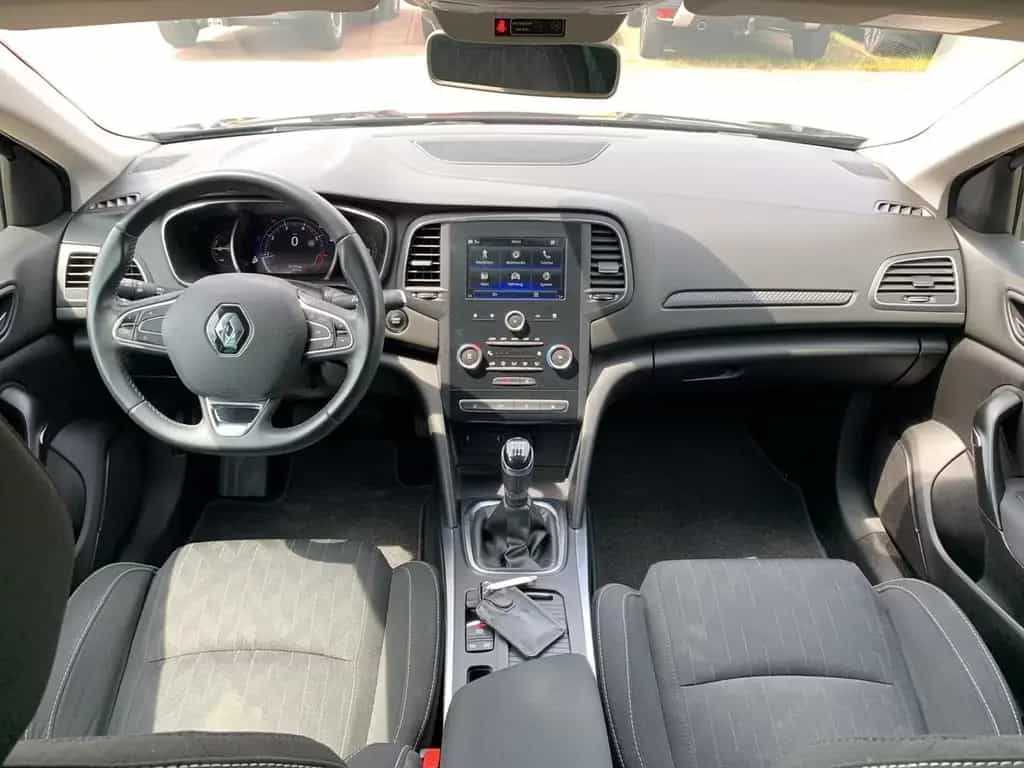 Renault Megane GRANDTOUR LIMITED DELUXE TCE 140 GPF RFK 07/2019-photo-13