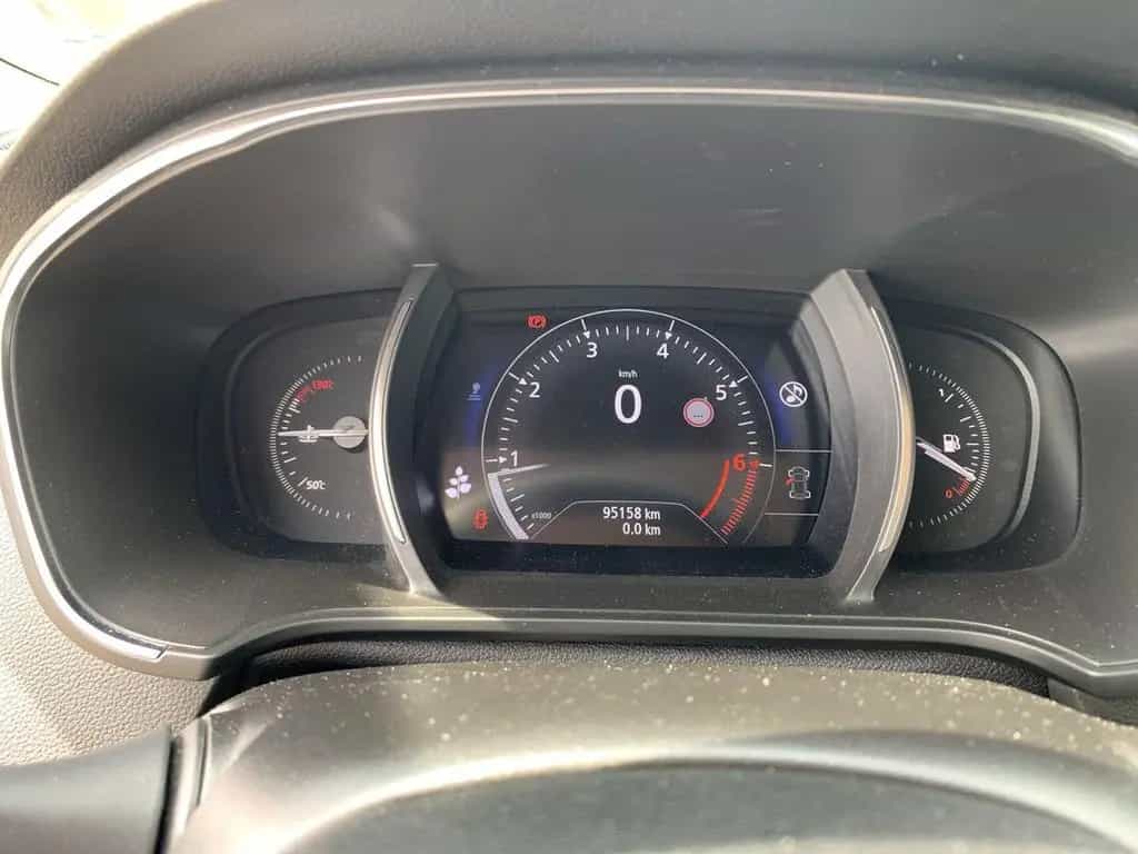 Renault Megane GRANDTOUR LIMITED DELUXE TCE 140 GPF RFK 07/2019-photo-15