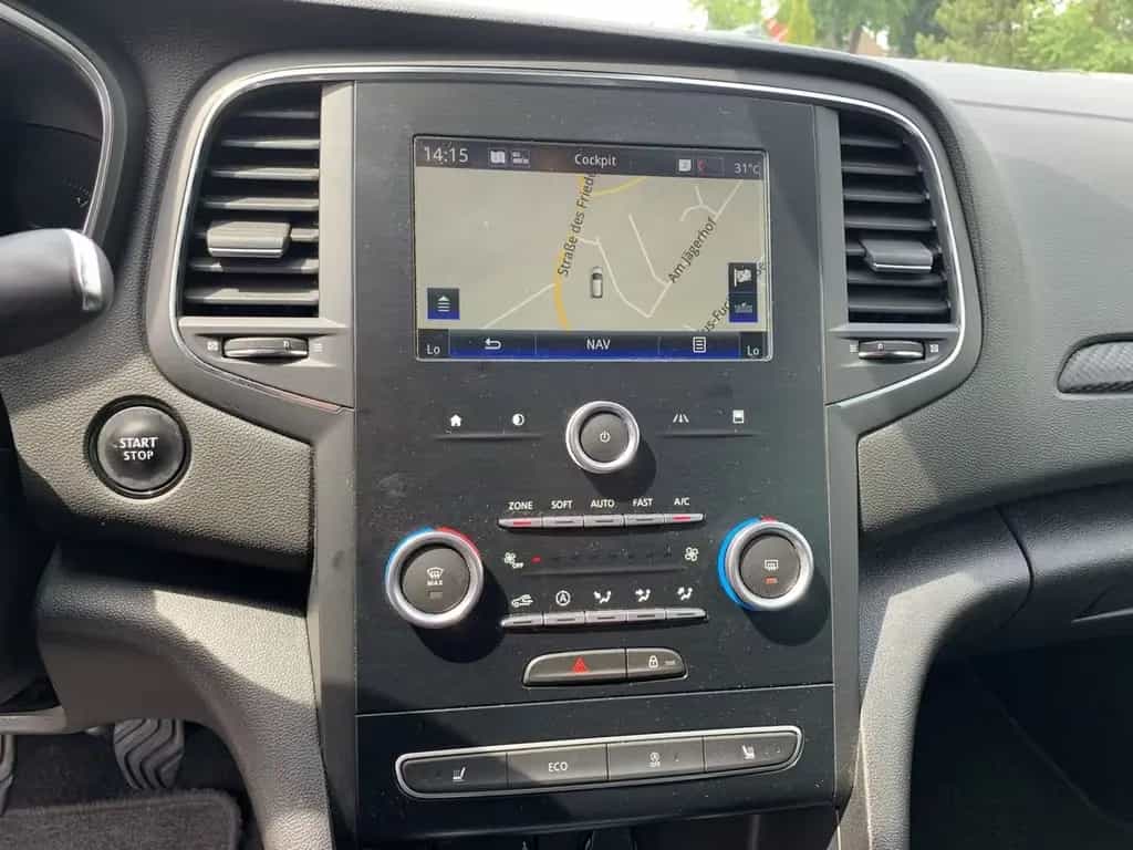 Renault Megane GRANDTOUR LIMITED DELUXE TCE 140 GPF RFK 07/2019-photo-16