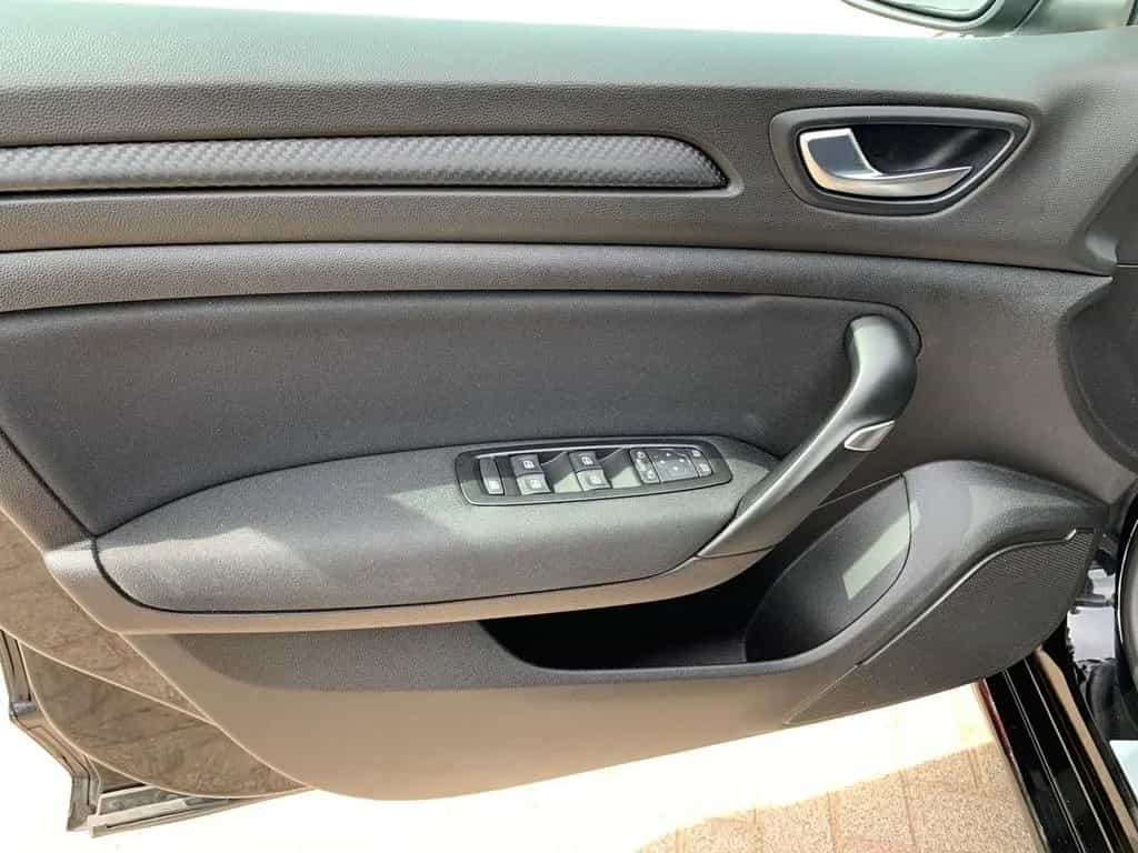 Renault Megane GRANDTOUR LIMITED DELUXE TCE 140 GPF RFK 07/2019-photo-19
