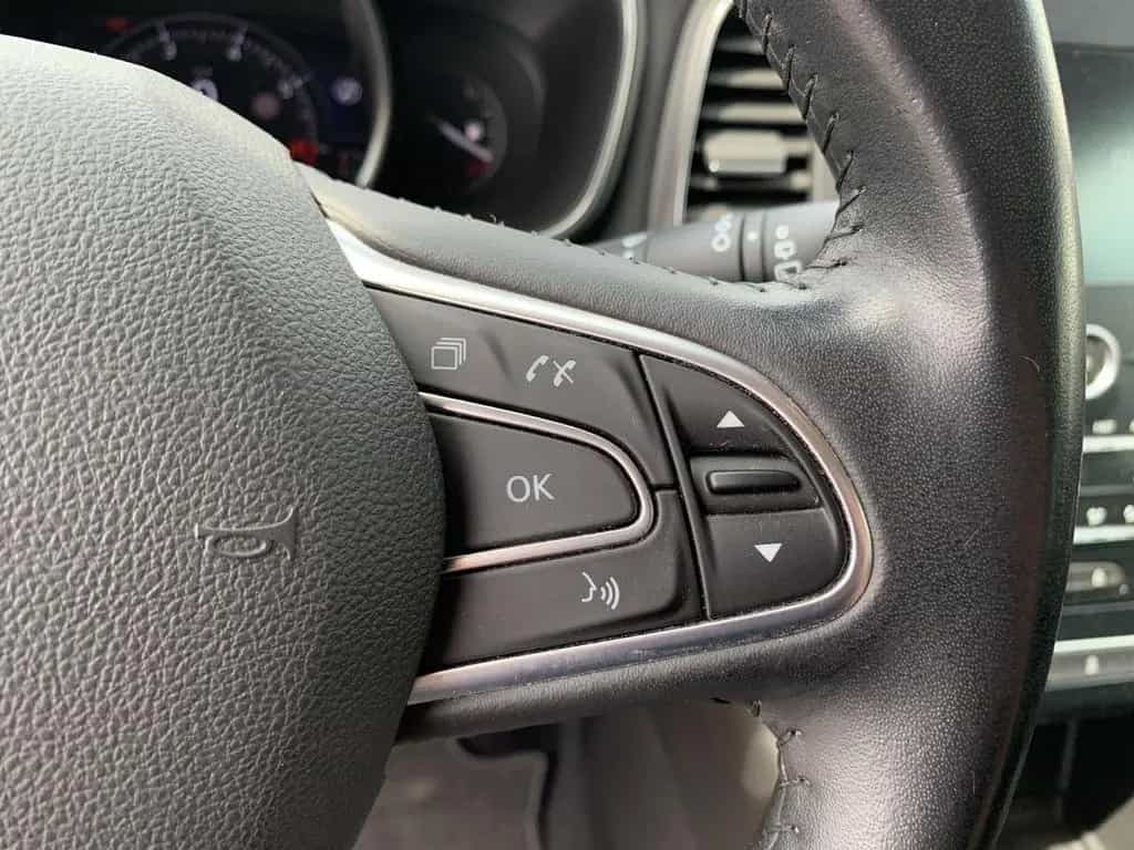 Renault Megane GRANDTOUR LIMITED DELUXE TCE 140 GPF RFK 07/2019-photo-22