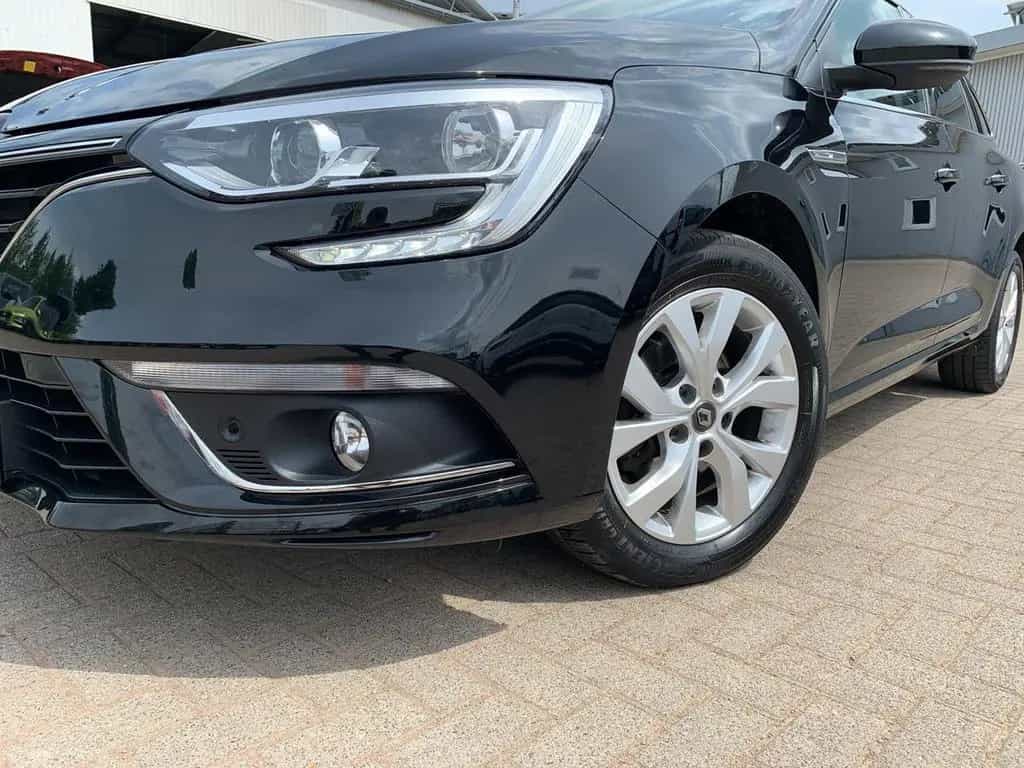 Renault Megane GRANDTOUR LIMITED DELUXE TCE 140 GPF RFK 07/2019-photo-23