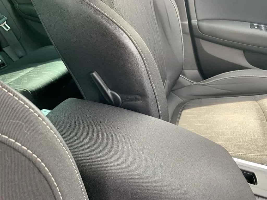 Renault Megane GRANDTOUR LIMITED DELUXE TCE 140 GPF RFK 07/2019-photo-27