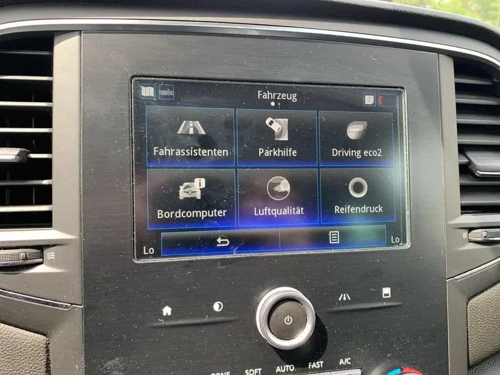 Renault Megane GRANDTOUR LIMITED DELUXE TCE 140 GPF RFK 07/2019-photo-36