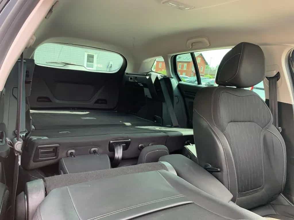 Renault Megane GRANDTOUR LIMITED DELUXE TCE 140 GPF RFK 07/2019-photo-47