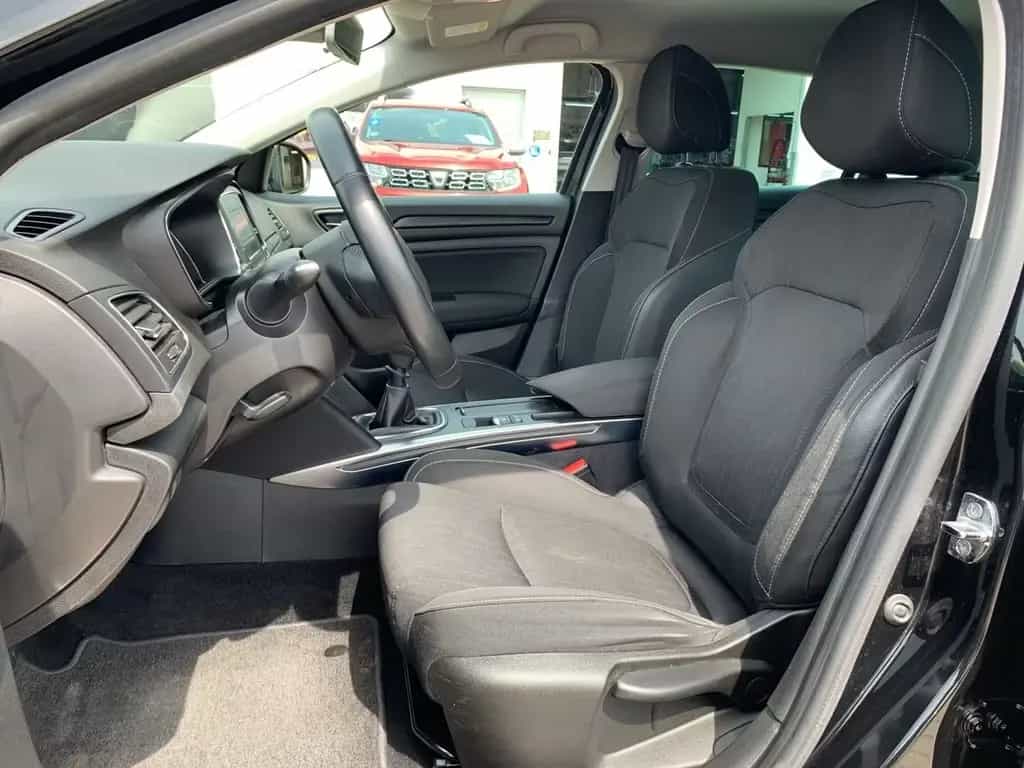 Renault Megane GRANDTOUR LIMITED DELUXE TCE 140 GPF RFK 07/2019-photo-8