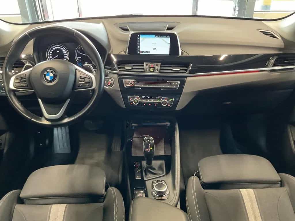 BMW X1 xDr. 20d Sport Line HiFi LED Navi Sitzh. 05/2018-photo-11