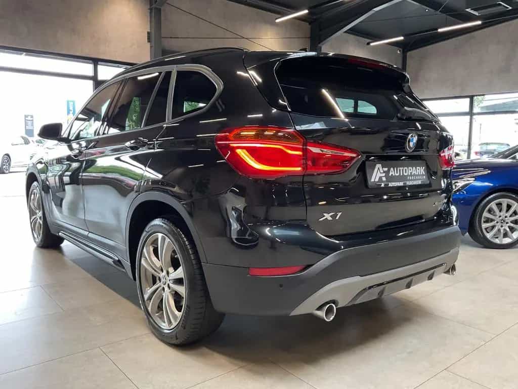 BMW X1 xDr. 20d Sport Line HiFi LED Navi Sitzh. 05/2018-photo-17