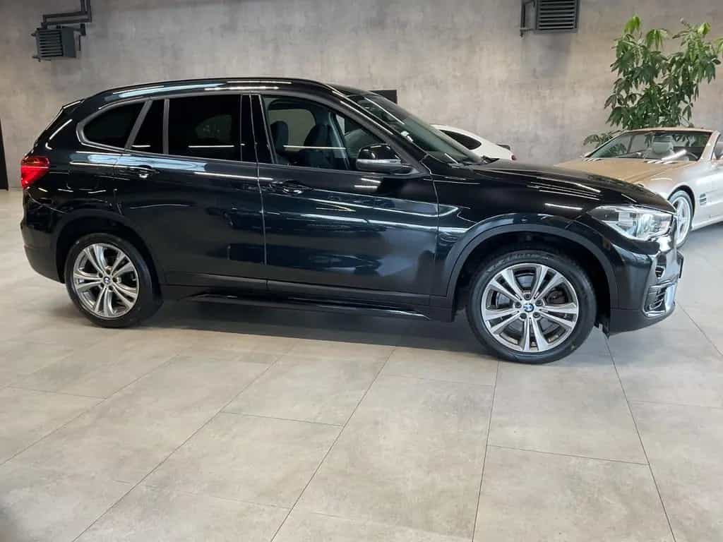 BMW X1 xDr. 20d Sport Line HiFi LED Navi Sitzh. 05/2018-photo-23