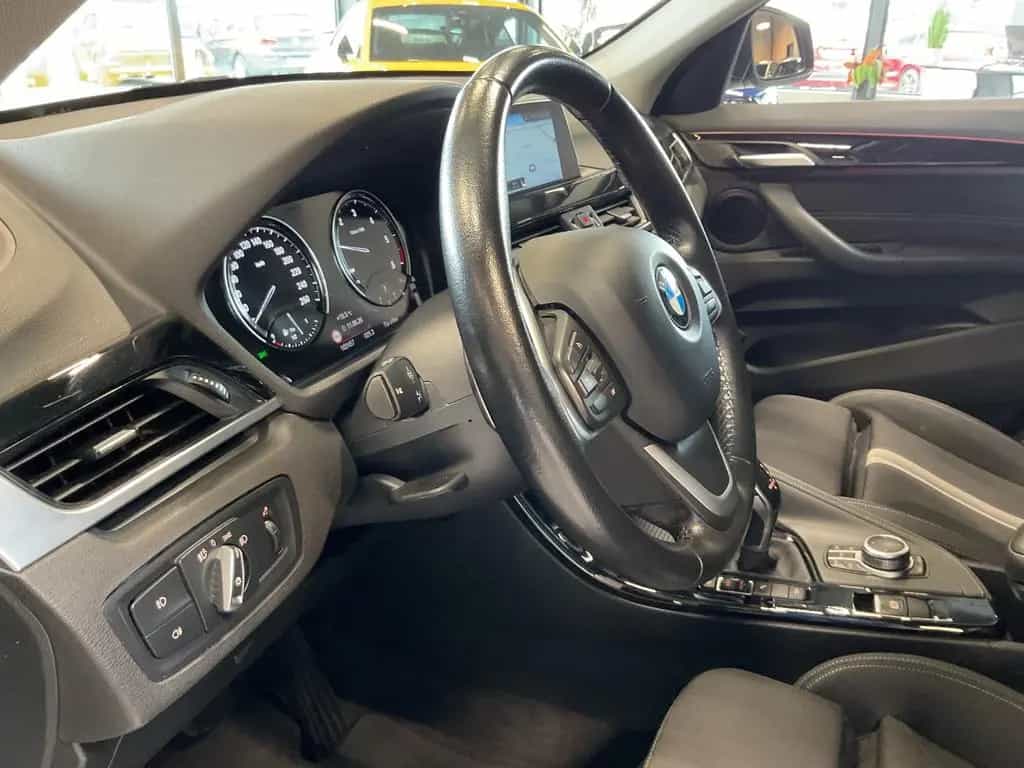 BMW X1 xDr. 20d Sport Line HiFi LED Navi Sitzh. 05/2018-photo-26