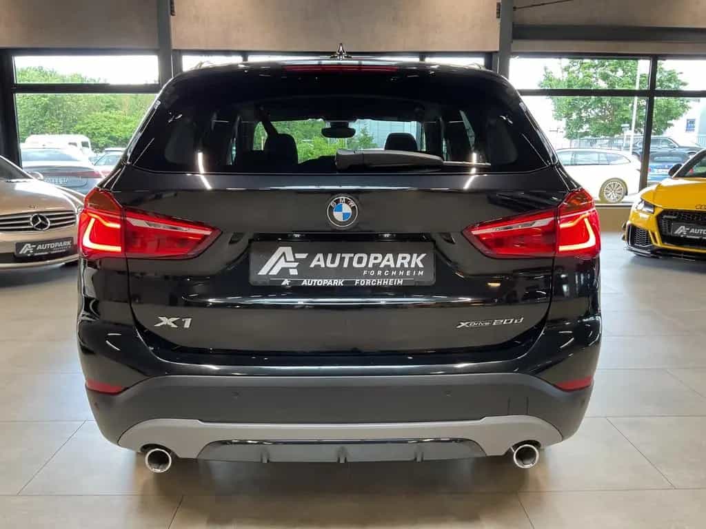 BMW X1 xDr. 20d Sport Line HiFi LED Navi Sitzh. 05/2018-photo-4