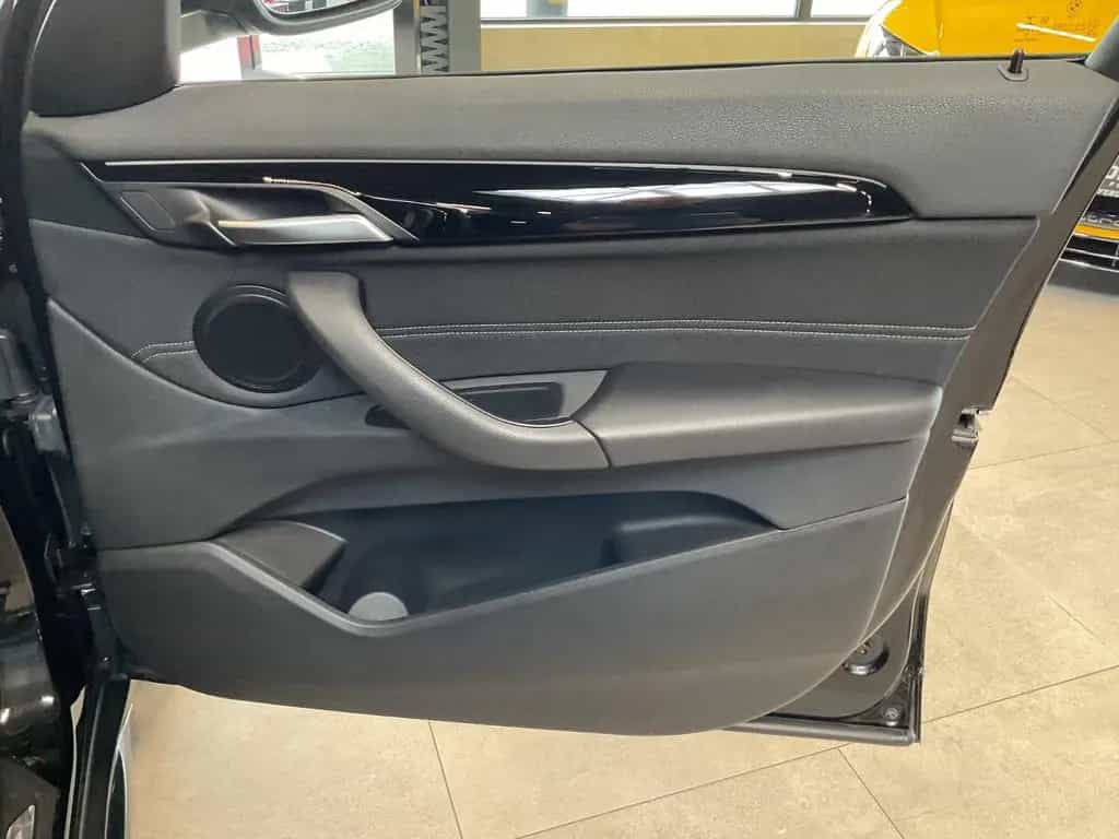 BMW X1 xDr. 20d Sport Line HiFi LED Navi Sitzh. 05/2018-photo-45