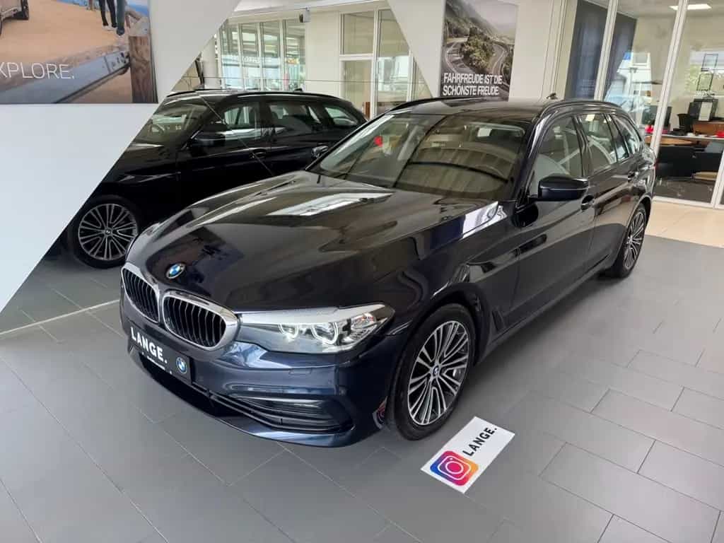 BMW 520 D XDRIVE Standh. AHK KAMERA Navi.-Prof. 01/2020-photo-0