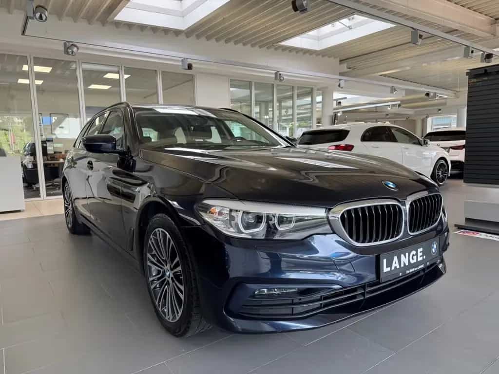 BMW 520 D XDRIVE Standh. AHK KAMERA Navi.-Prof. 01/2020-photo-3