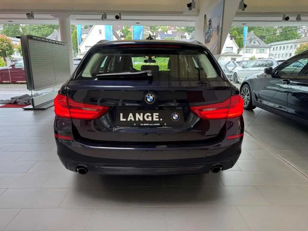 BMW 520 D XDRIVE Standh. AHK KAMERA Navi.-Prof. 01/2020-photo-6