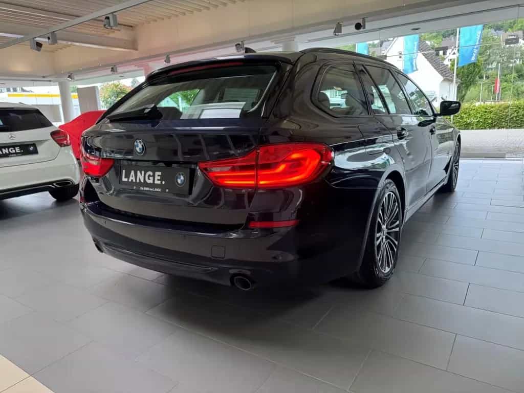 BMW 520 D XDRIVE Standh. AHK KAMERA Navi.-Prof. 01/2020-photo-7