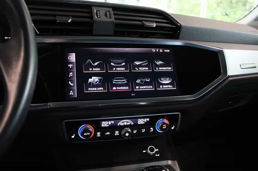 Audi Q3 35 TFSi S-tronic ACC Lane Side App 05/2019-photo-5