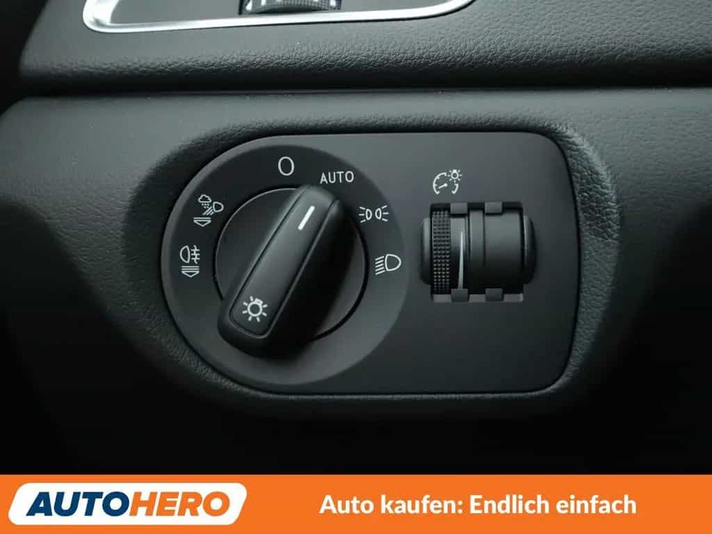 Audi Q3 1.4 TFSI ACT Aut.*NAVI*XENON*TEMPO*PDC* 04/2017-photo-27