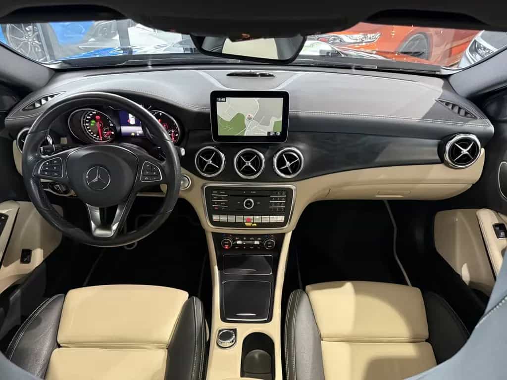 Mercedes-Benz GLA 220 4Matic*PANO*360°KAMERA*LEDER*DISTRONIC* 08/2017-photo-14