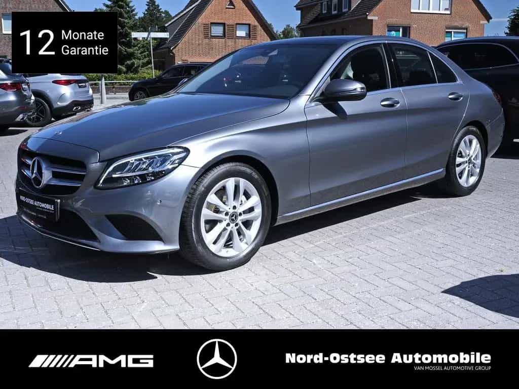 Mercedes-Benz C 220 d AVANTGARDE PANO PARKPAKET LED 9G NAVI SH 05/2019-photo-0