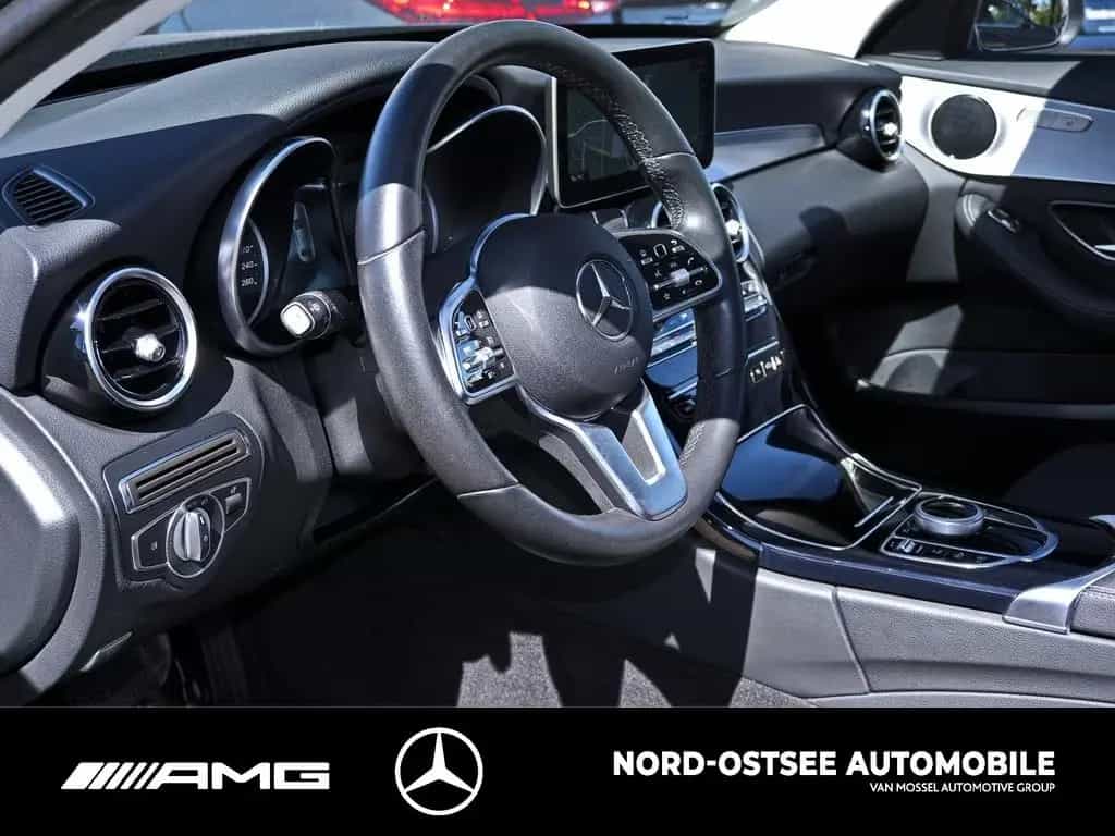 Mercedes-Benz C 220 d AVANTGARDE PANO PARKPAKET LED 9G NAVI SH 05/2019-photo-7