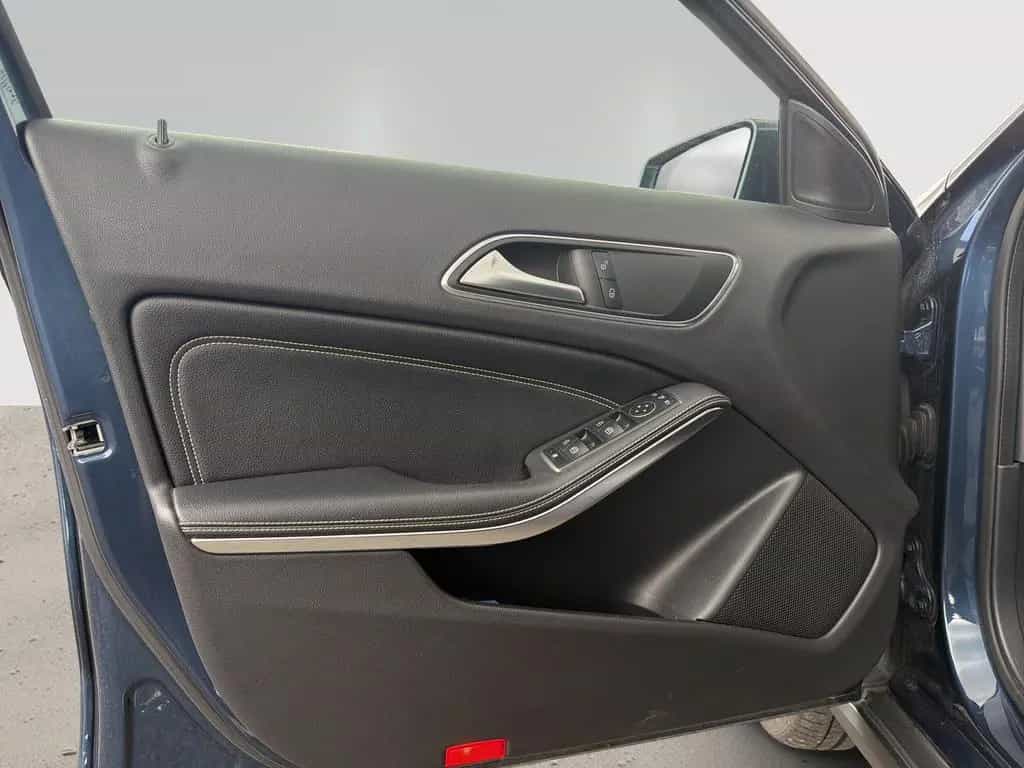 Mercedes-Benz GLA 220 4M/ AHK/ Kam/ MB-Checkheft/ Unfallfrei 01/2019-photo-11
