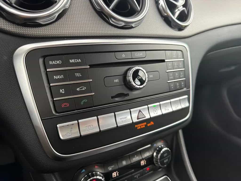 Mercedes-Benz GLA 220 4M/ AHK/ Kam/ MB-Checkheft/ Unfallfrei 01/2019-photo-14