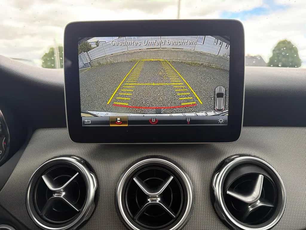 Mercedes-Benz GLA 220 4M/ AHK/ Kam/ MB-Checkheft/ Unfallfrei 01/2019-photo-16
