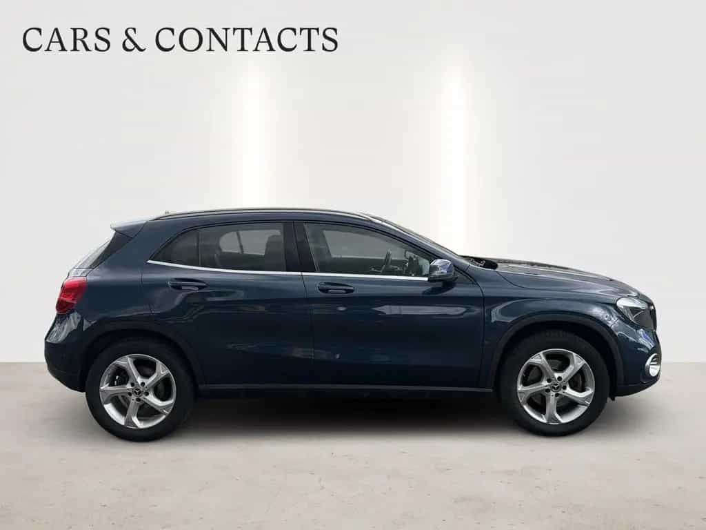 Mercedes-Benz GLA 220 4M/ AHK/ Kam/ MB-Checkheft/ Unfallfrei 01/2019-photo-2