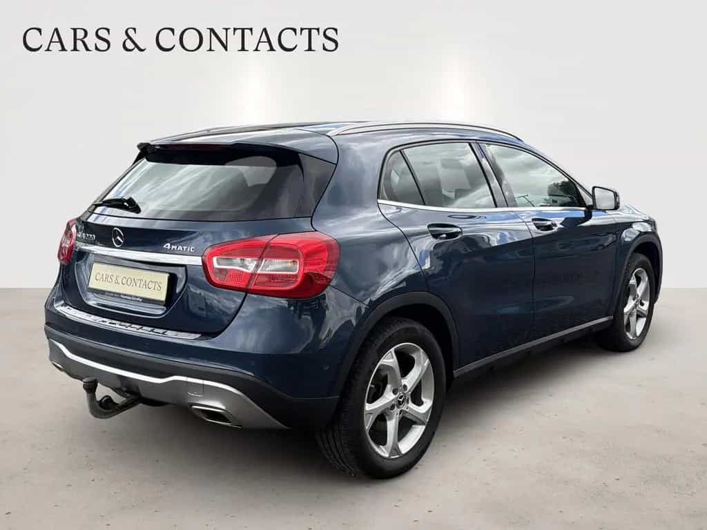 Mercedes-Benz GLA 220 4M/ AHK/ Kam/ MB-Checkheft/ Unfallfrei 01/2019-photo-3