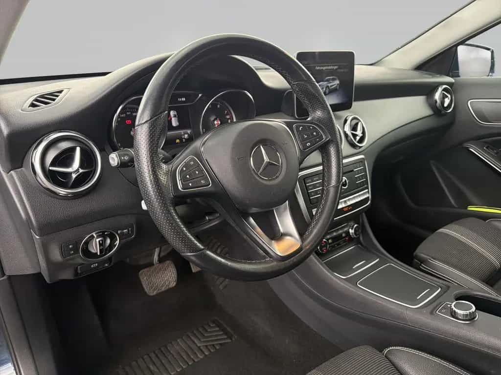 Mercedes-Benz GLA 220 4M/ AHK/ Kam/ MB-Checkheft/ Unfallfrei 01/2019-photo-7