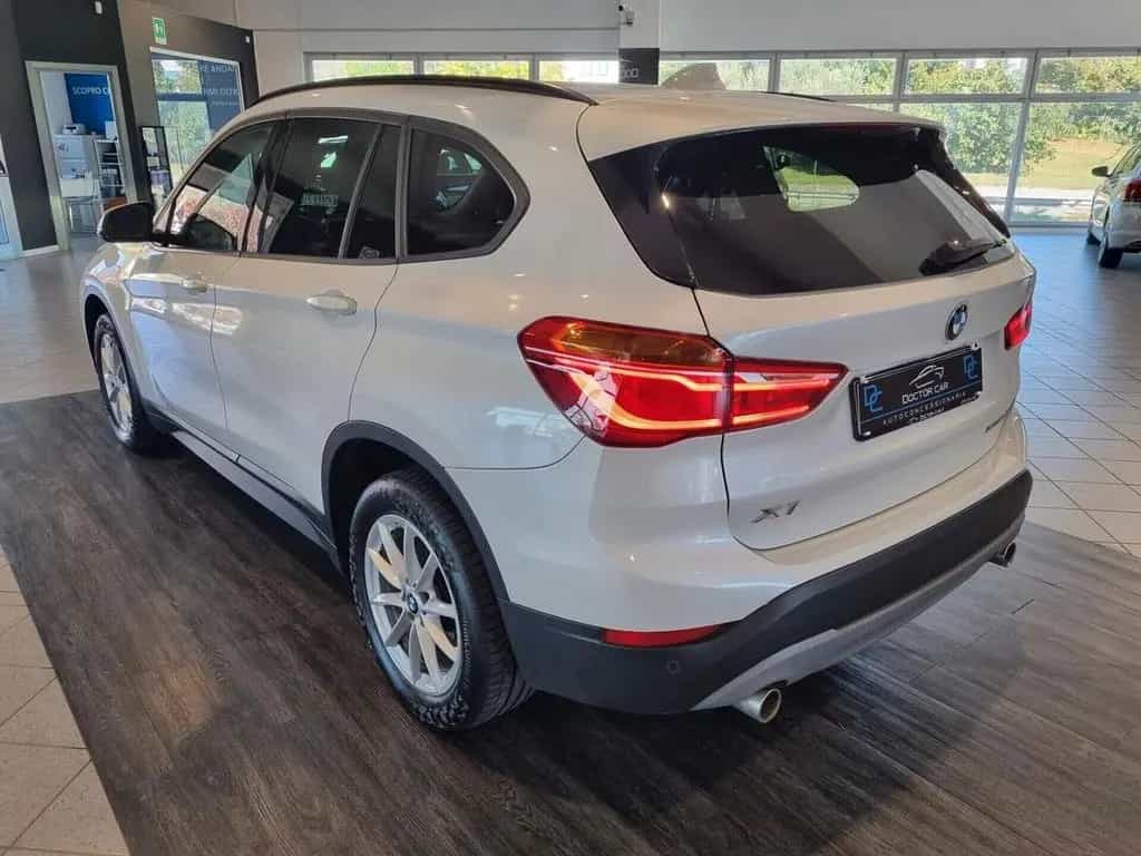 BMW X1 xdrive18d Advantage auto 02/2019-photo-3