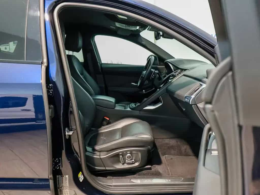 Jaguar E-Pace 2.0D AWD 02/2022-photo-1
