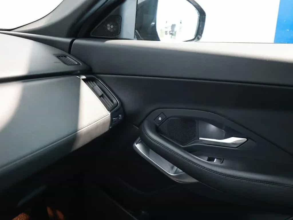 Jaguar E-Pace 2.0D AWD 02/2022-photo-13
