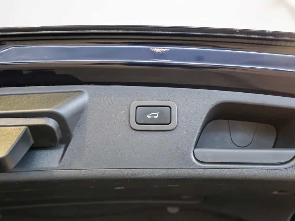 Jaguar E-Pace 2.0D AWD 02/2022-photo-24
