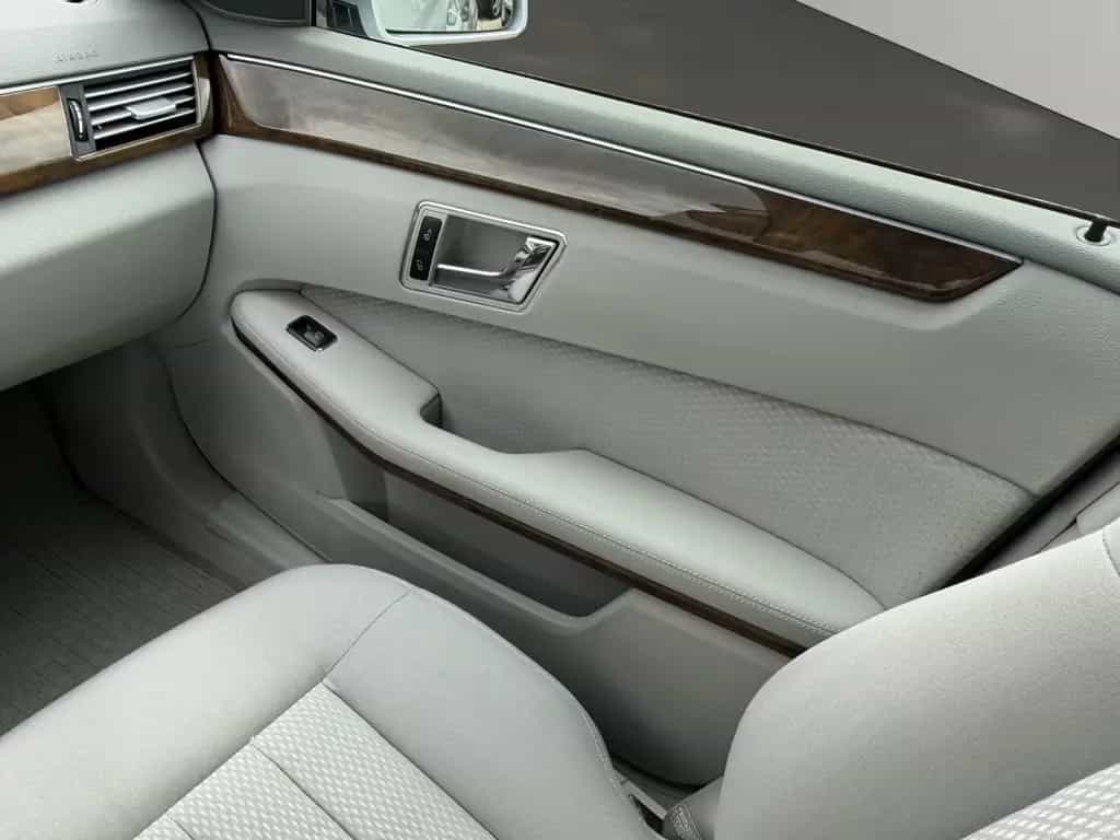 Mercedes-Benz E 350 Limousine CGI BlueEfficiency ELEGANCE 04/2009-photo-13