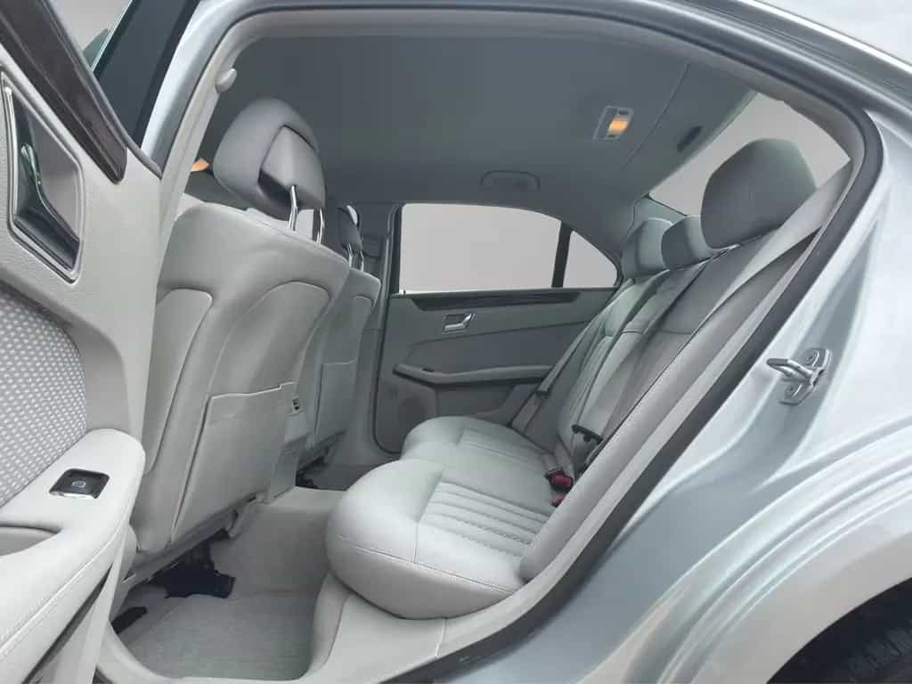 Mercedes-Benz E 350 Limousine CGI BlueEfficiency ELEGANCE 04/2009-photo-15